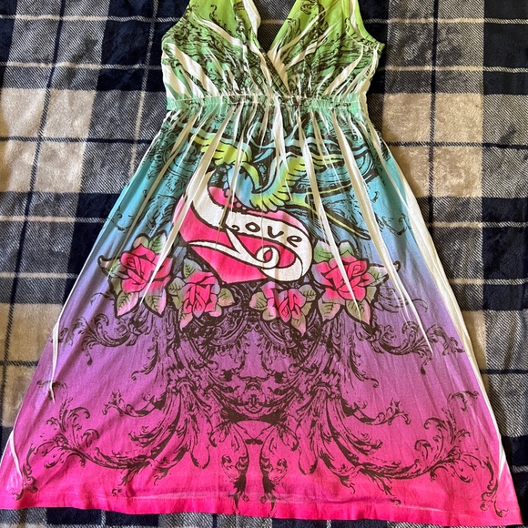 This Y2K-style bohemian dress features a "tattoo print" design with graphics - Picture 6 of 10